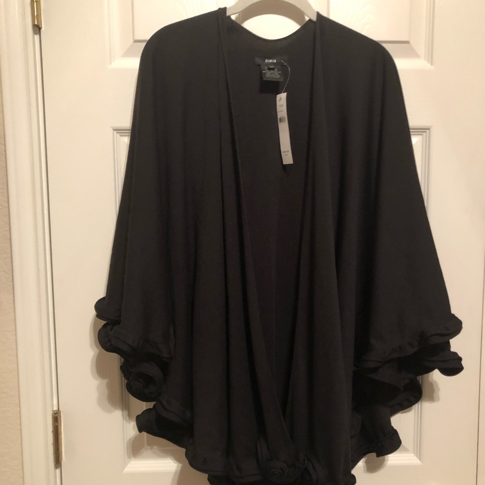 ilana black ruffled cape